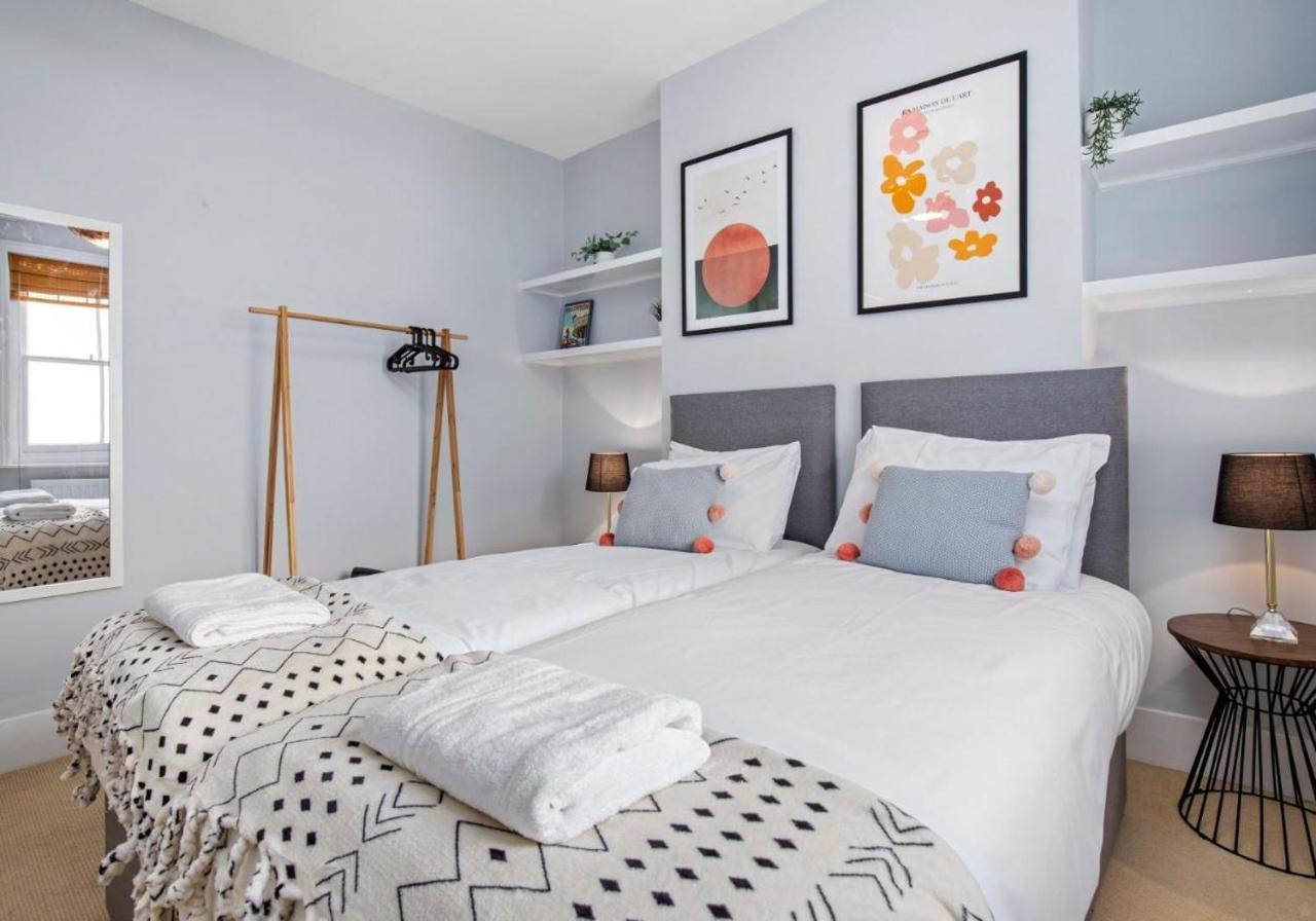 Villa The Townhouse By My Getaways Free Parking Hove Exterior foto